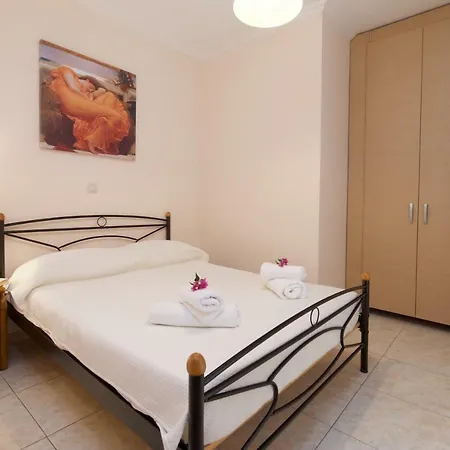 Apollon In Apartment